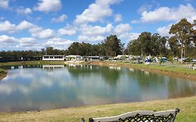 Australian Motor Home Tourist Park Twelve Mile Creek